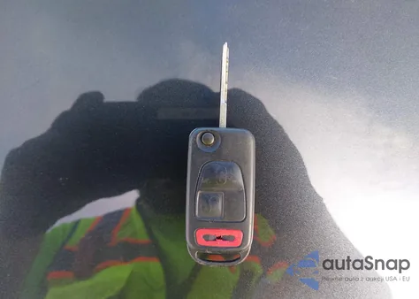 2001 Mercedes-Benz Slk 320 из США, поврежденный, VIN WDBKK65F81F207137